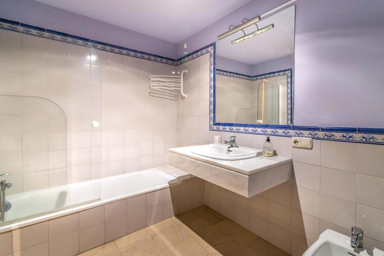 Spacious Apartment In 马尔韦利亚 外观 照片