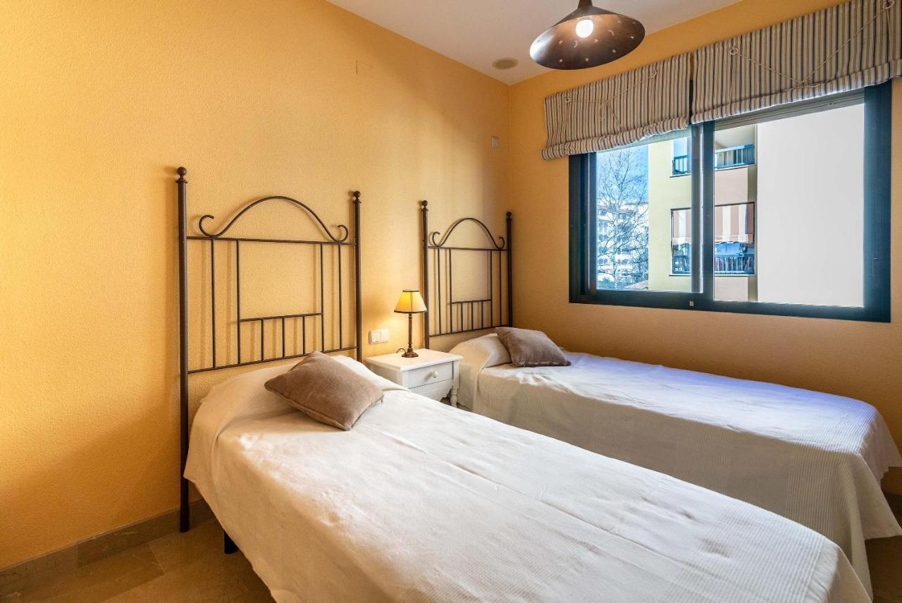 Spacious Apartment In 马尔韦利亚 外观 照片